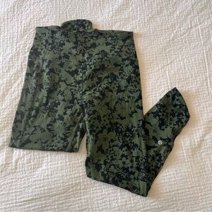 lululemon Sz 8 Olive Green Floral Leggings